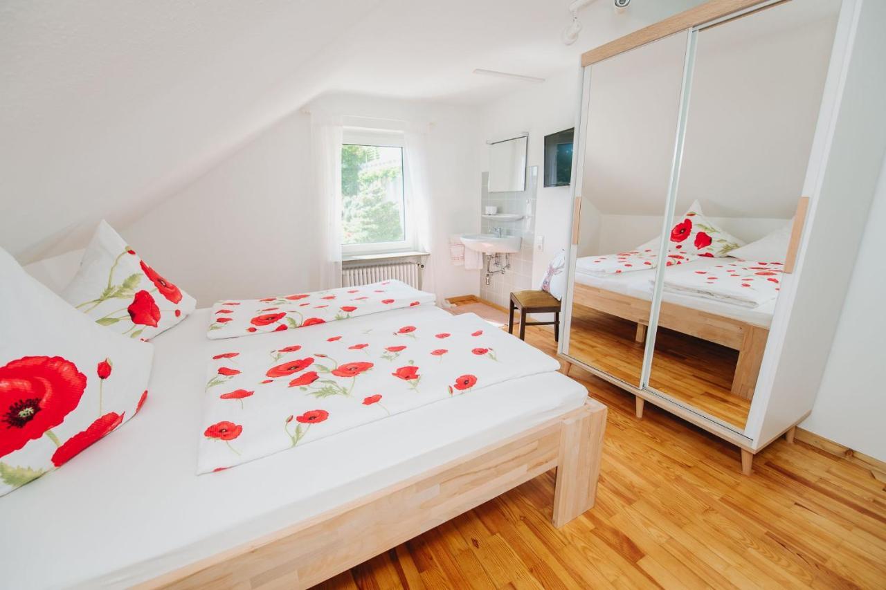Ferienwohnung Menzer Am See Онинген Екстериор снимка